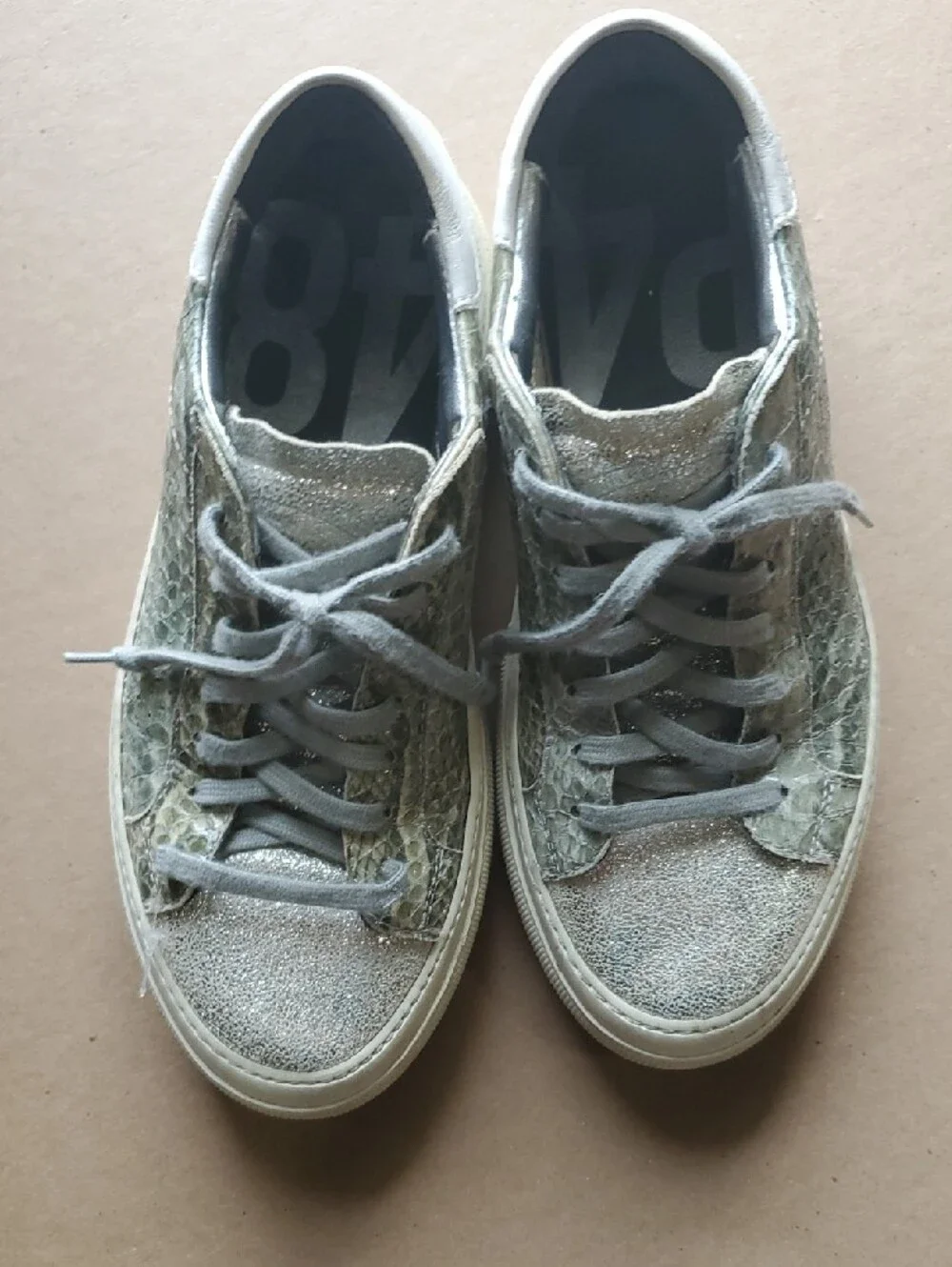 P448 Women's Sneakers in Metallic Silver and Light Crocodile Green 39 (8.5)